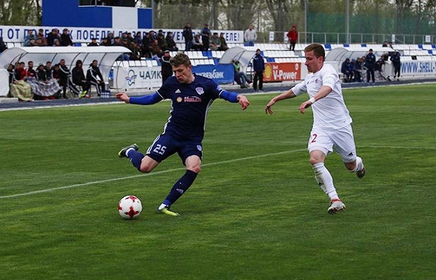 19-летний нападающий "Чайки" Александр Хохлачев забил первый гол в профессиональной карьере